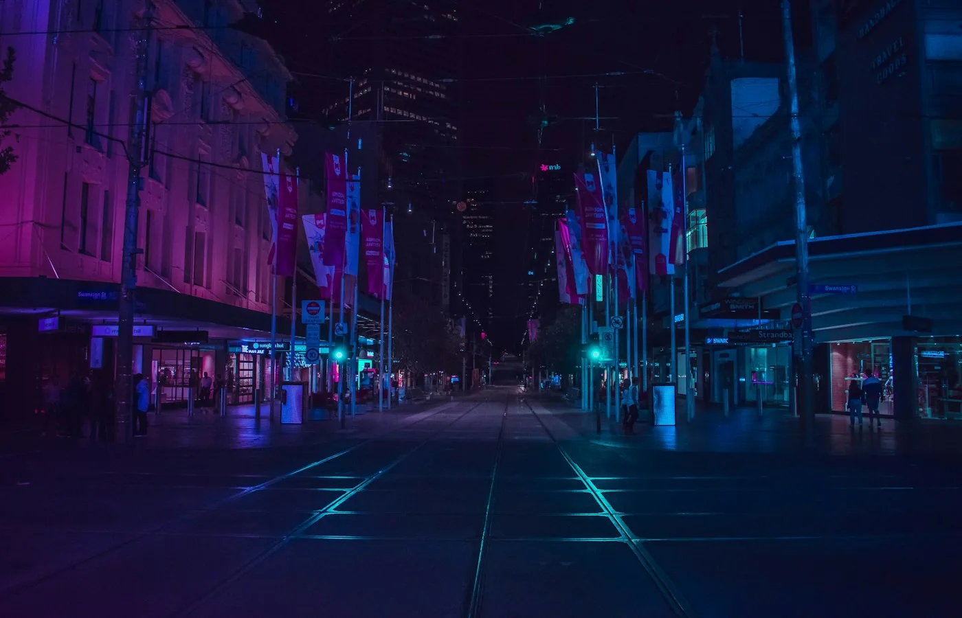 An atmospheric city full of possible routes