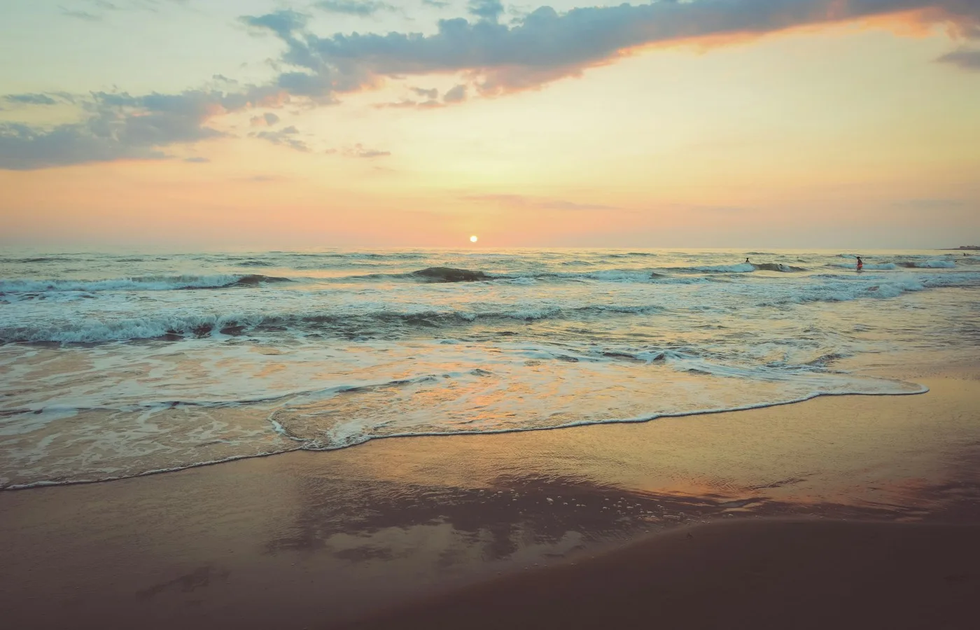 A quiet coastal landscape full of atmosphere